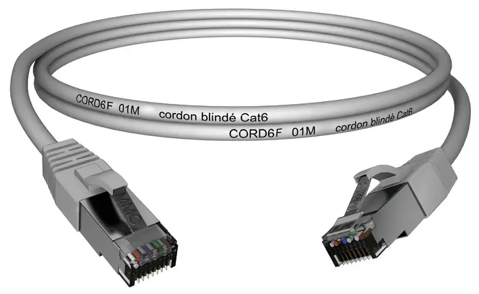 كابل شبكة CAT6 F/UTP Patch Cord، RJ45 MMC، تدريع برقائق الألمنيوم غلاف PVC، تردد حتى 250MHz، مناسب لتوصيل أجهزة الشبكات