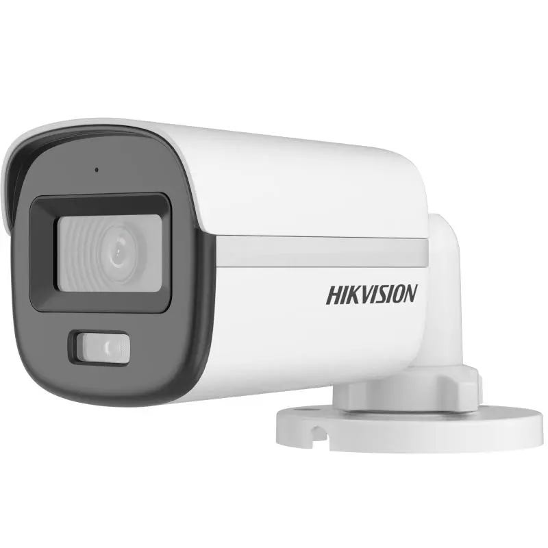 كاميرا مراقبة خارجية تناظرية من Hikvision بدقة 2MP وعدسة ثابتة 2.8 مم بتصميم رصاصة, مع صوت. 
